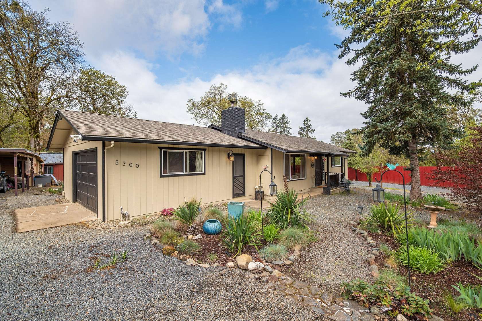 1.56 Acres of Land with Home for Sale in Grants Pass, Oregon