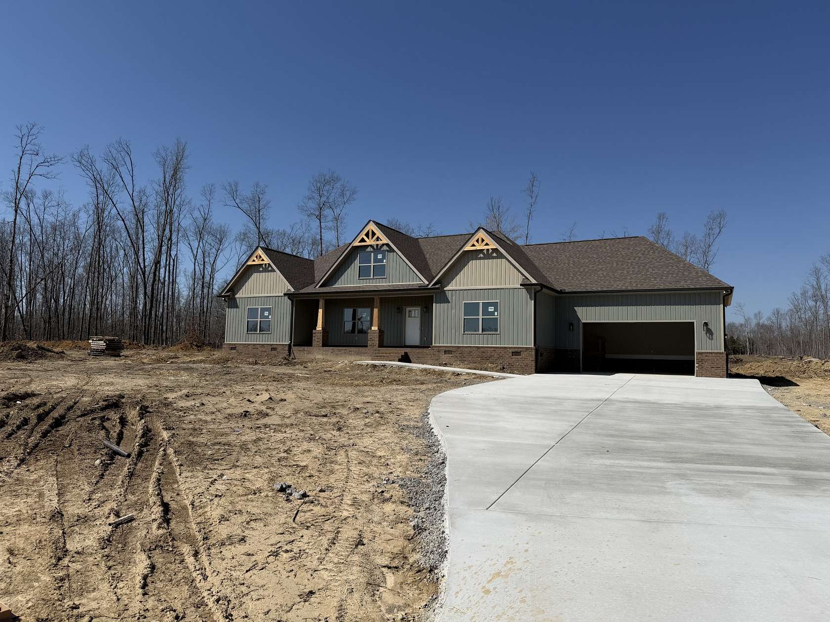 2 Acres of Land with Home for Sale in Wartrace, Tennessee