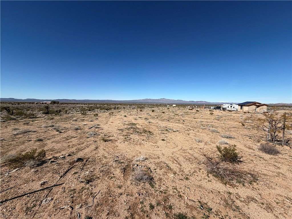 1.25 Acres of Residential Land for Sale in Dolan Springs, Arizona