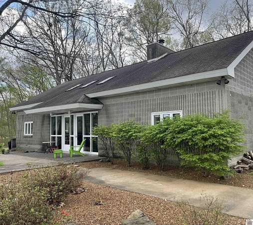 1.8 Acres of Land with Home for Sale in Benton, Kentucky