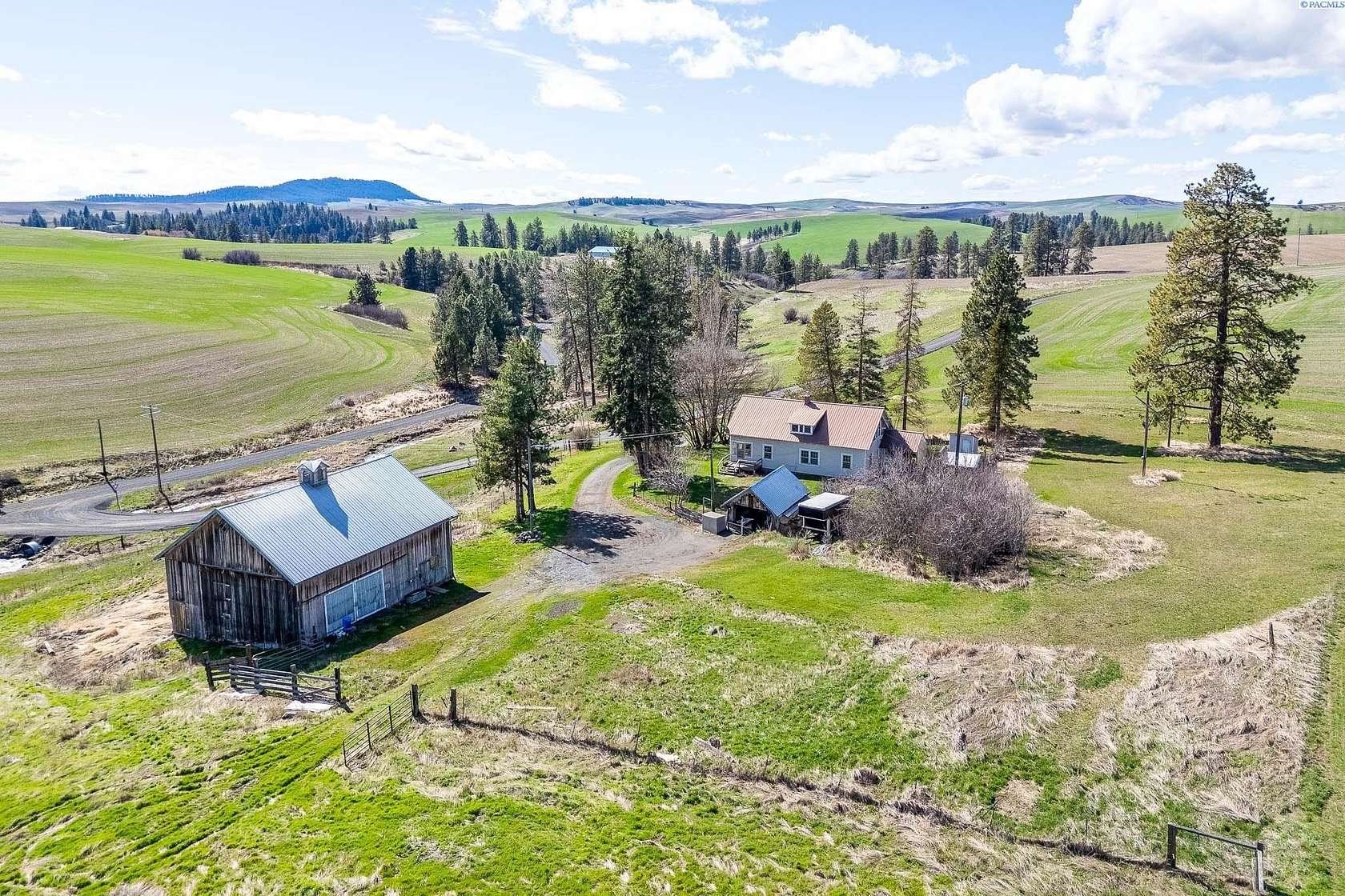 22.2 Acres of Agricultural Land with Home for Sale in Palouse, Washington