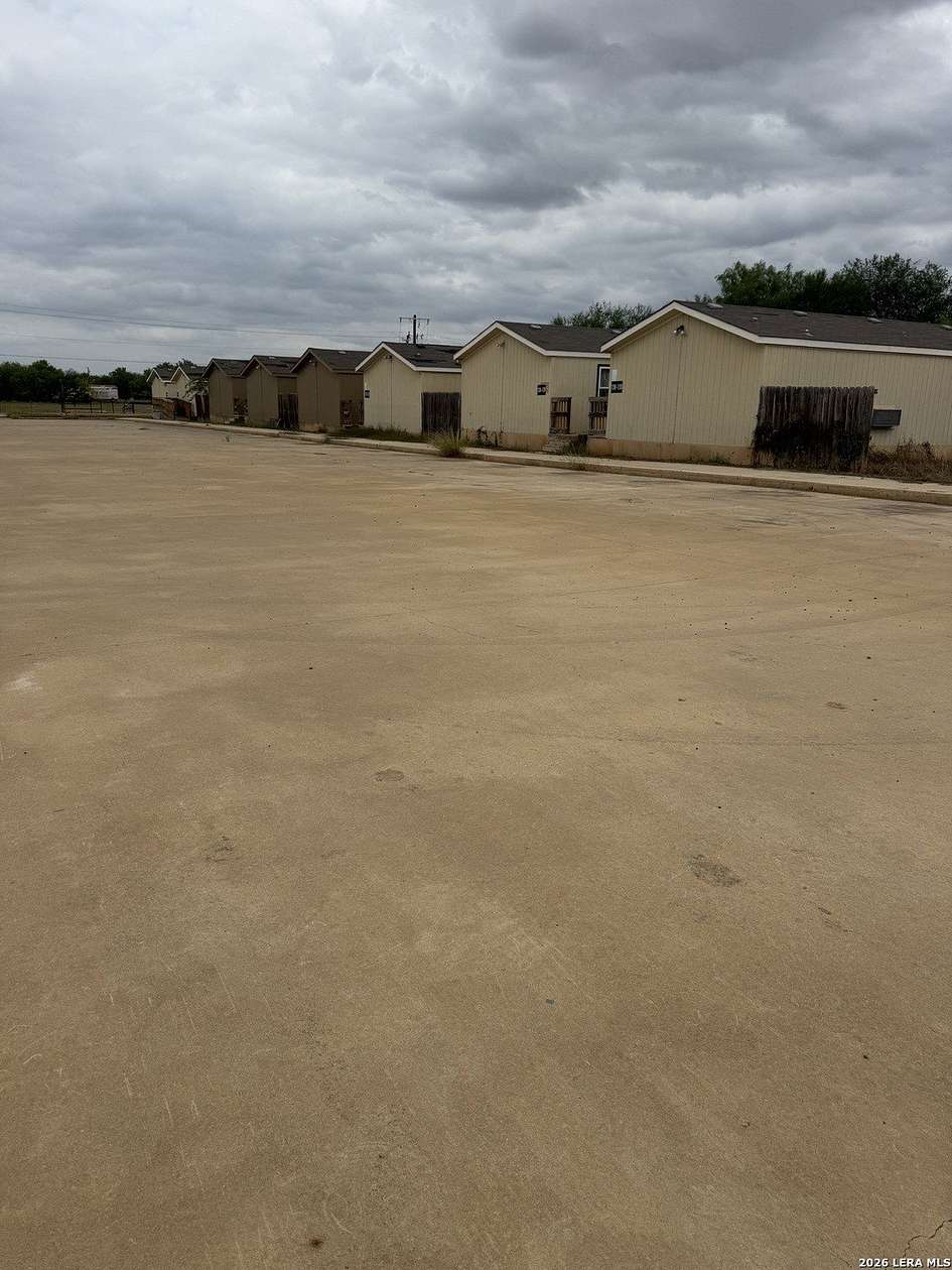 2.44 Acres of Improved Residential Land for Sale in Dilley, Texas