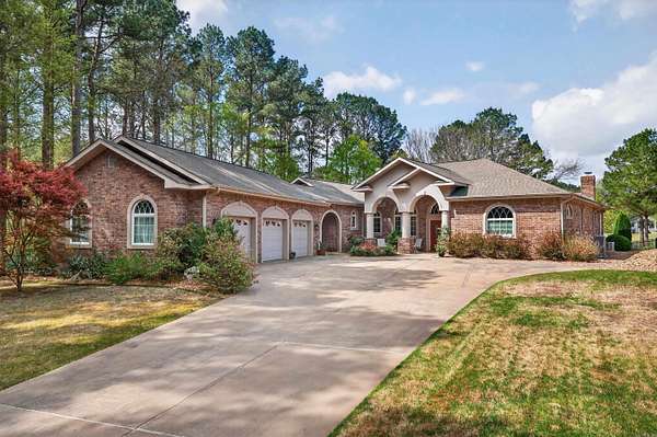 66 Acres of Recreational Land with Home for Sale in Hot Springs Village, Arkansas