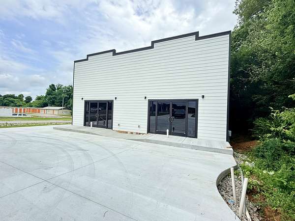0.34 Acres of Commercial Land for Sale in Winchester, Tennessee