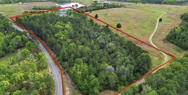 14.8 Acres of Land for Sale in DeFuniak Springs, Florida