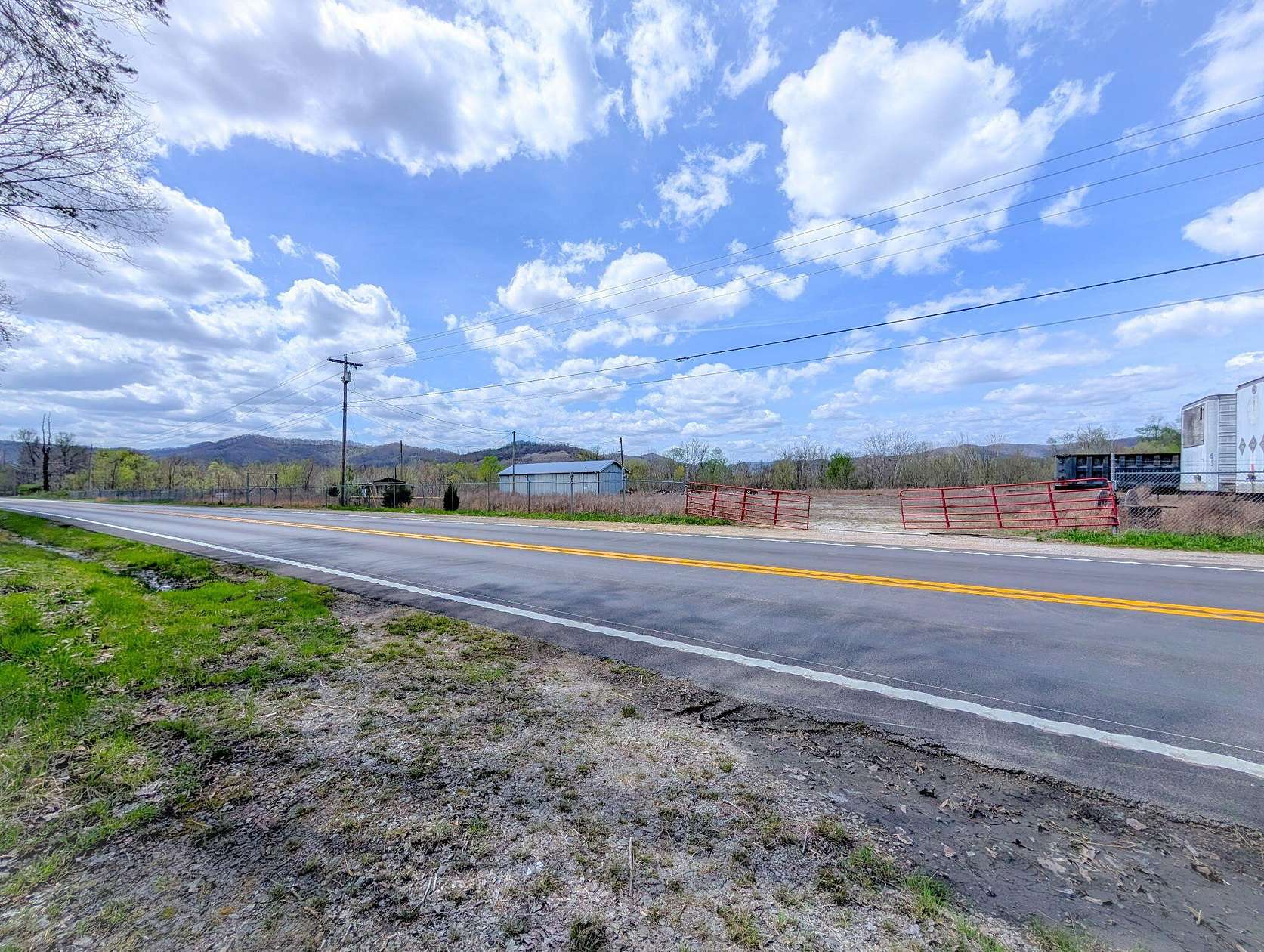 22 Acres of Commercial Land for Sale in Williamsburg, Kentucky