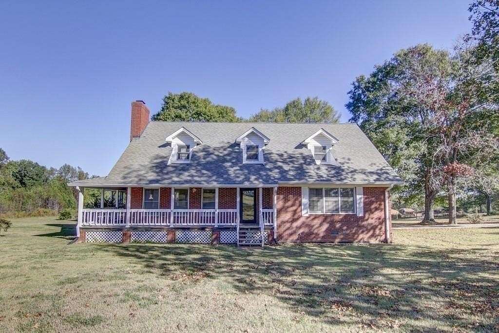 2.59 Acres of Land with Home for Lease in Stockbridge, Georgia