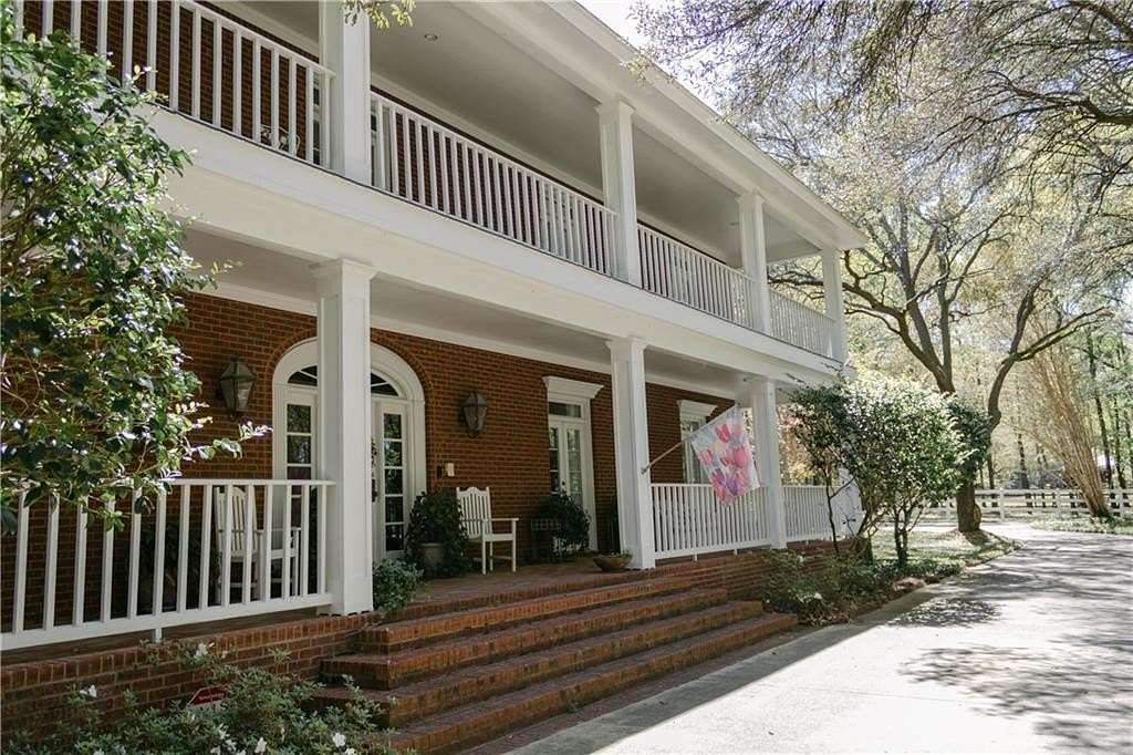 2.6 Acres of Land with Home for Sale in Mobile, Alabama