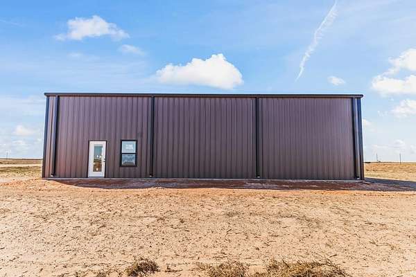 2 Acres of Improved Residential Land for Sale in Seminole, Texas