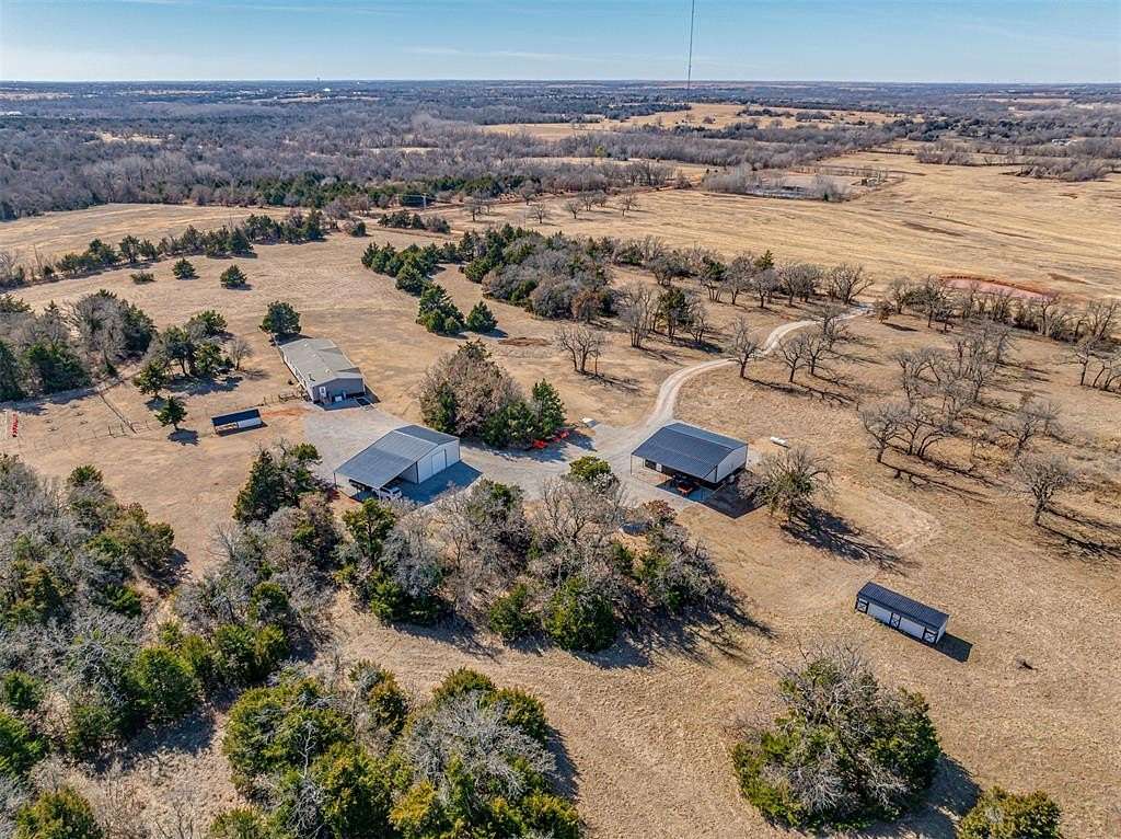 24.8 Acres of Land with Home for Sale in Guthrie, Oklahoma
