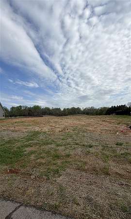 0.82 Acres of Residential Land for Sale in Alvaton, Kentucky