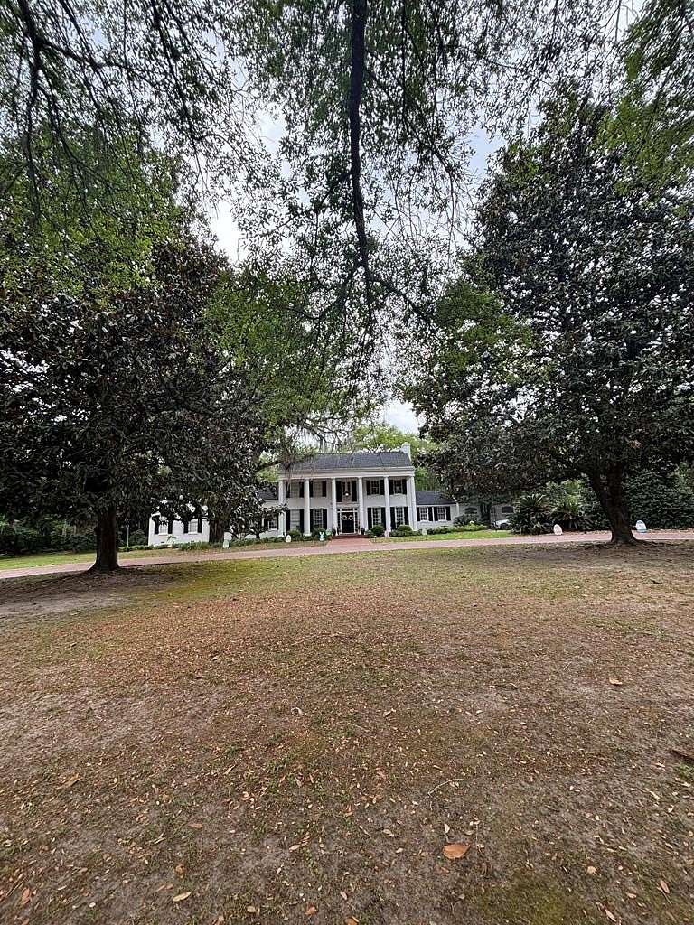 1.76 Acres of Land with Home for Sale in Moultrie, Georgia