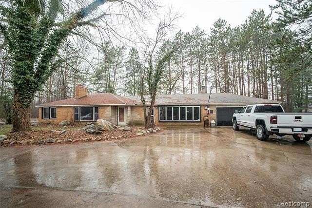 7.2 Acres of Land with Home for Sale in Birch Run, Michigan