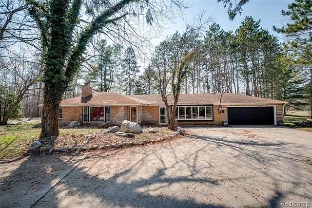 7.2 Acres of Land with Home for Sale in Birch Run Township, Michigan