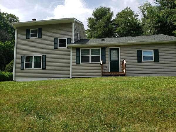 12.2 Acres of Land with Home for Lease in Roanoke, Virginia