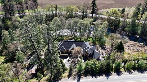 3.68 Acres of Land with Home for Sale in Jacksonville, Oregon