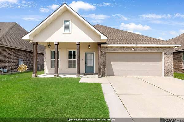 30 Acres of Land with Home for Sale in St. Gabriel, Louisiana