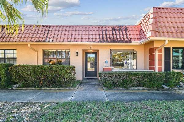 3 Acres of Land with Home for Lease in Clearwater, Florida