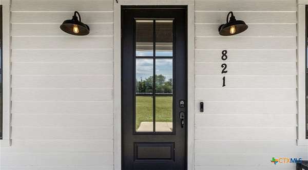 5.14 Acres of Land with Home for Sale in Lockhart, Texas