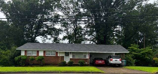 100 Acres of Land with Home for Sale in Grenada, Mississippi