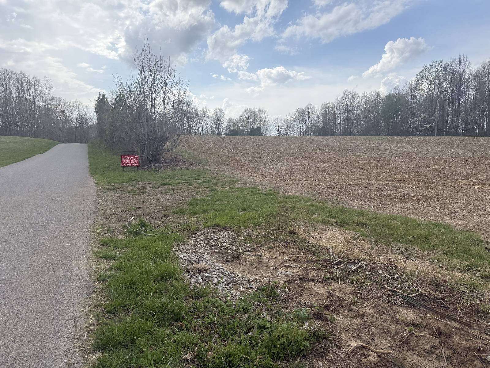 5 Acres of Land for Sale in Marion, Kentucky