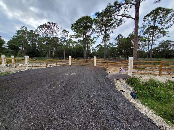 1.25 Acres of Land for Sale in Clewiston, Florida