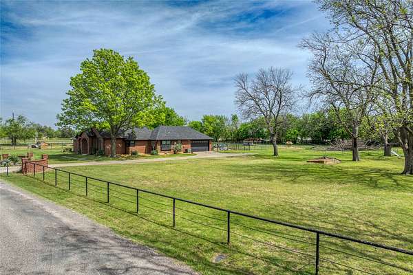 3 Acres of Land with Home for Sale in Tioga, Texas
