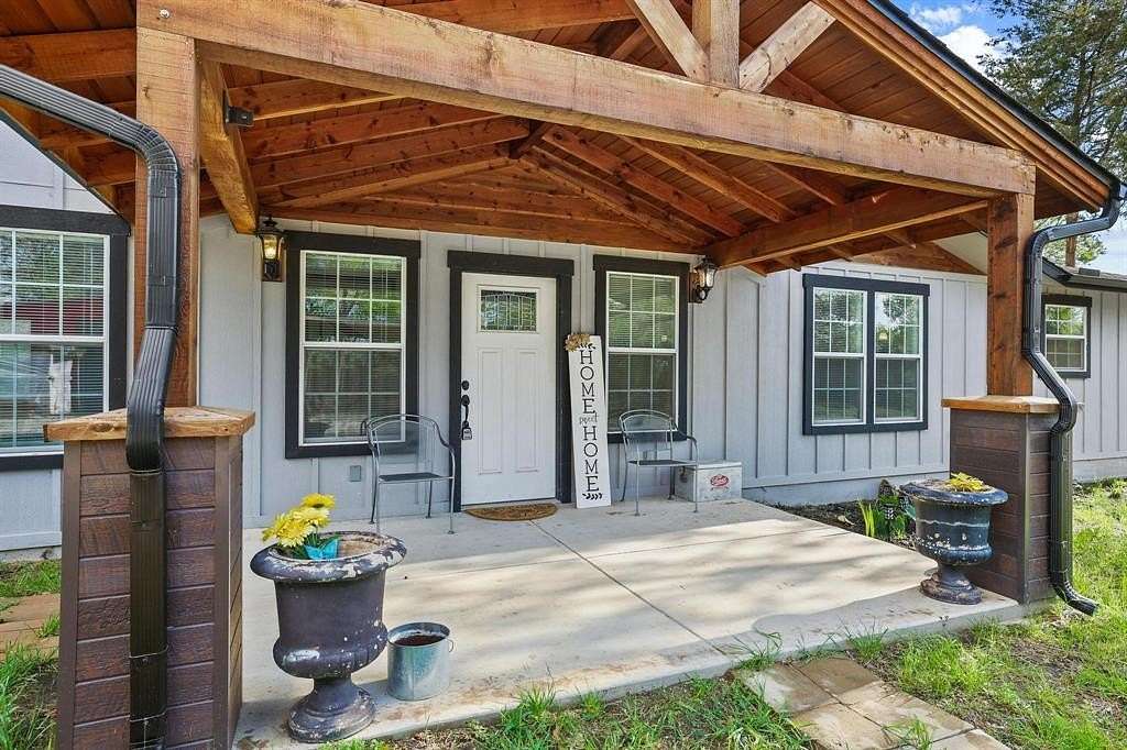 5 Acres of Land with Home for Sale in Savoy, Texas