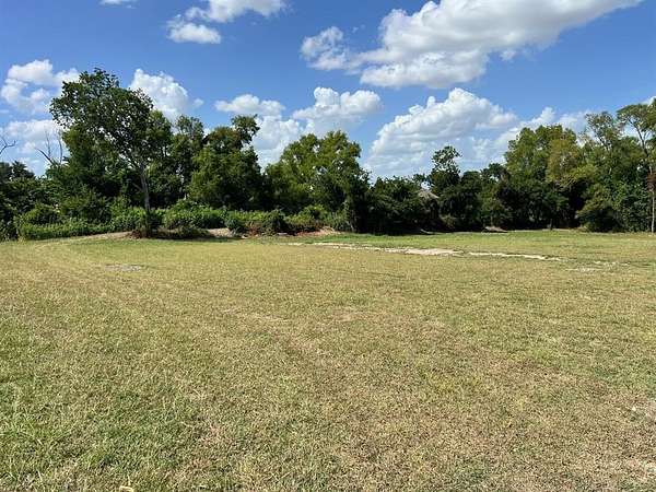 1 Acre of Residential Land for Sale in Robinson, Texas
