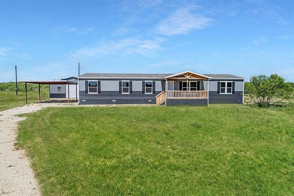 4 Acres of Land with Home for Sale in Bellevue, Texas