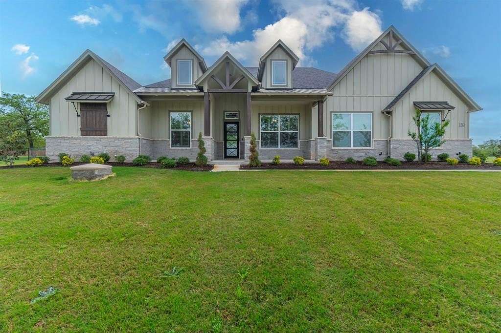 2 Acres of Land with Home for Sale in Decatur, Texas