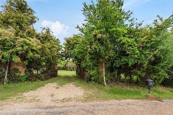 5 Acres of Land with Home for Sale in Mabank, Texas