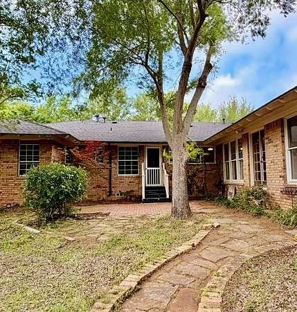 5 Acres of Land with Home for Sale in Mabank, Texas