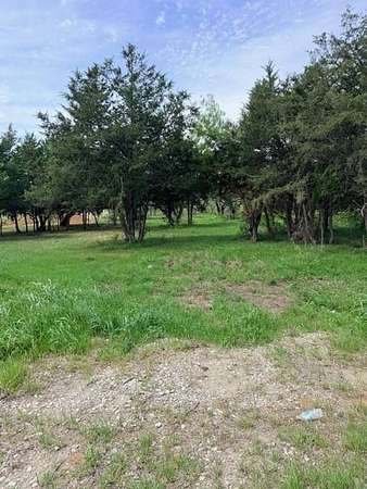 10 Acres of Land for Sale in Kaufman, Texas