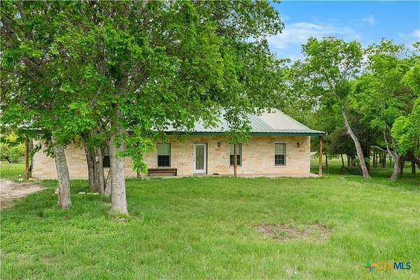 14.7 Acres of Land with Home for Sale in Gatesville, Texas