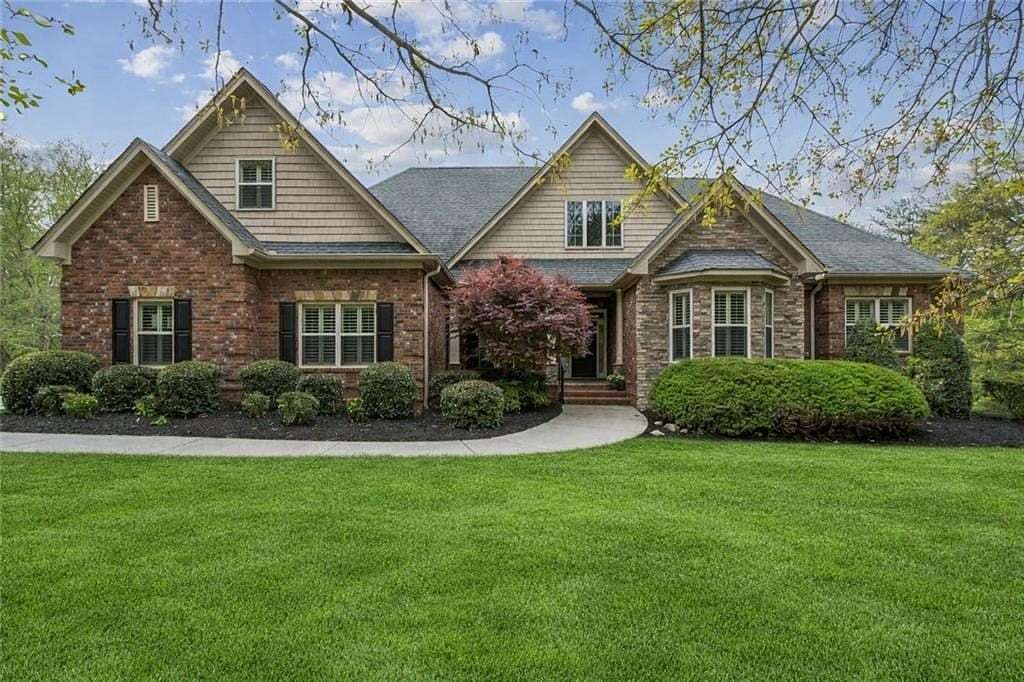 1.5 Acres of Land with Home for Sale in Rydal, Georgia