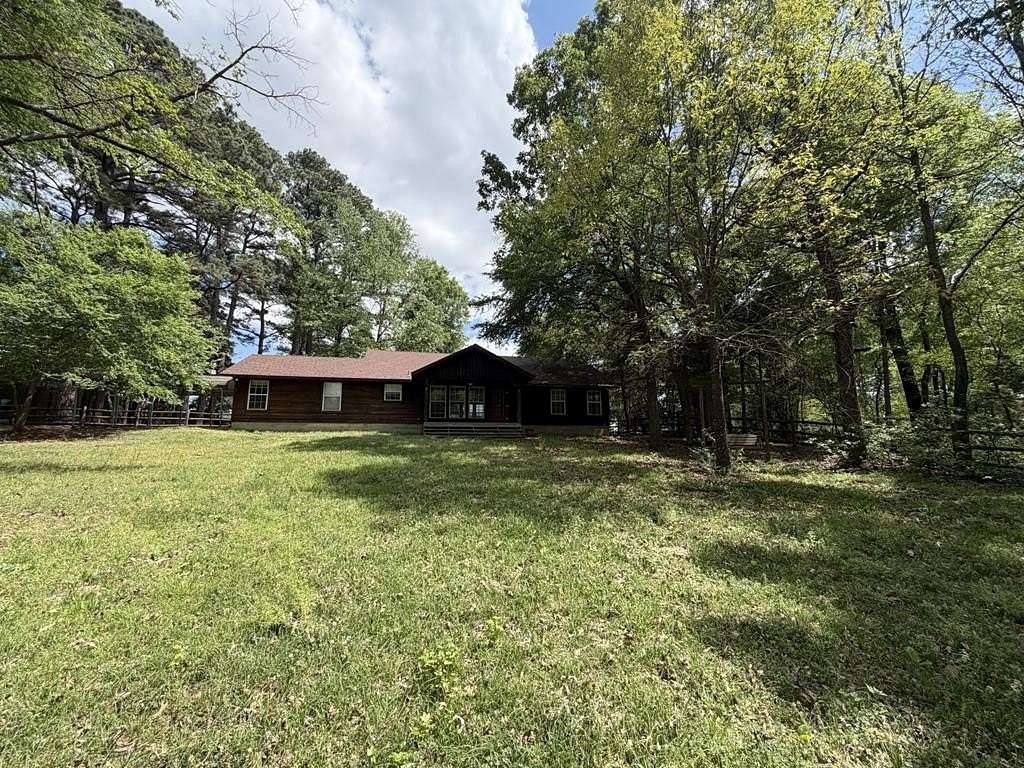 1.69 Acres of Land with Home for Lease in Athens, Texas