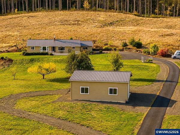 15.5 Acres of Land with Home for Sale in Monmouth, Oregon