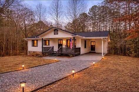 1.5 Acres of Land with Home for Lease in Blue Ridge, Georgia