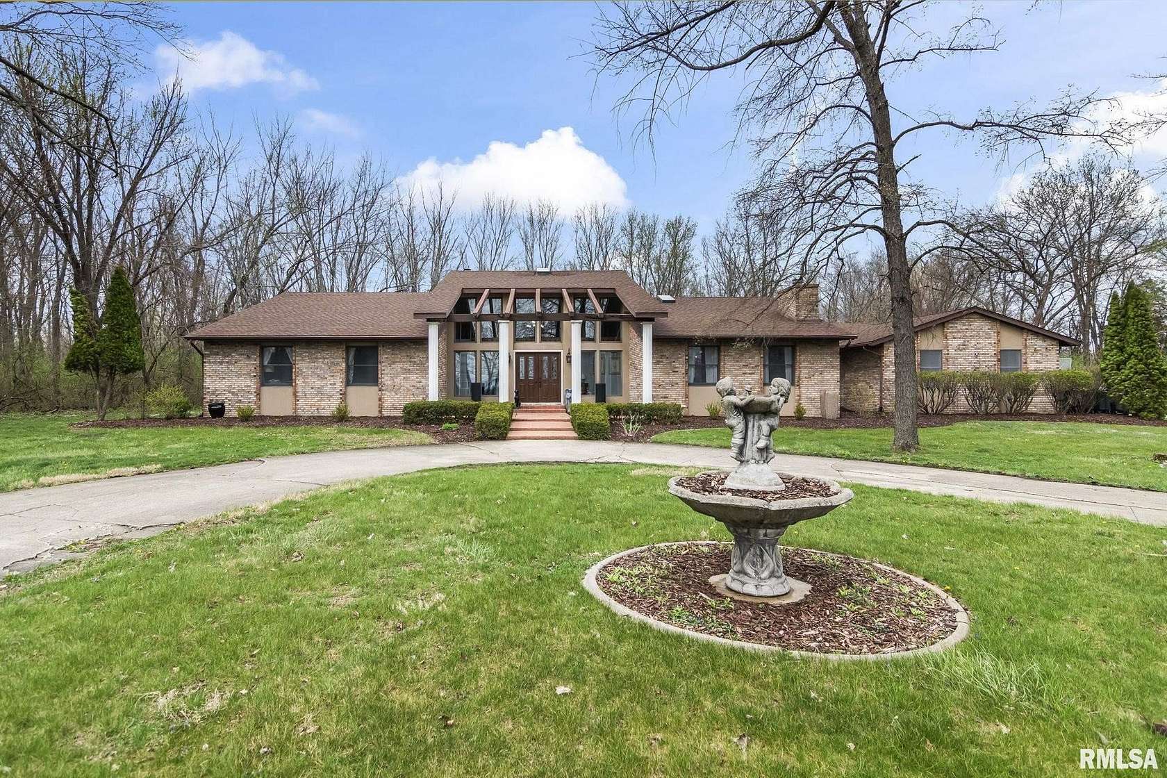 5 Acres of Land with Home for Sale in Springfield, Illinois