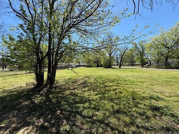 0.33 Acres of Residential Land for Sale in Wagoner, Oklahoma