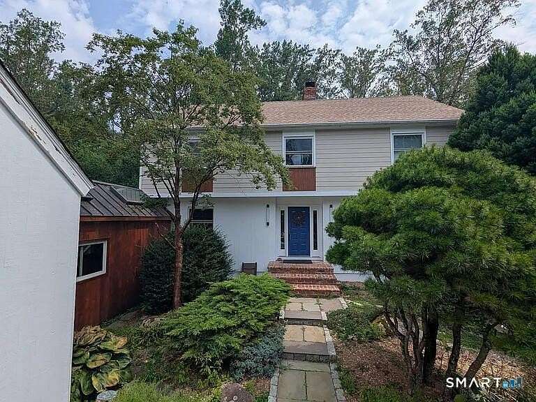 2.1 Acres of Land with Home for Lease in Weston, Connecticut