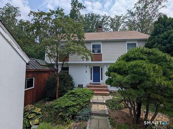 2.1 Acres of Land with Home for Lease in Weston, Connecticut