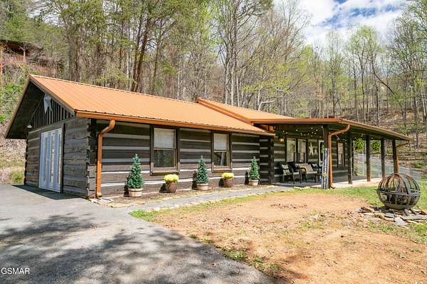 1.5 Acres of Land with Home for Sale in Sevierville, Tennessee