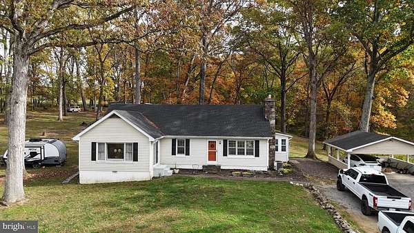 4.6 Acres of Land with Home for Sale in Purcellville, Virginia