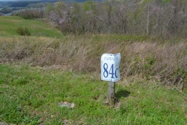 1.37 Acres of Residential Land for Sale in Hilham, Tennessee