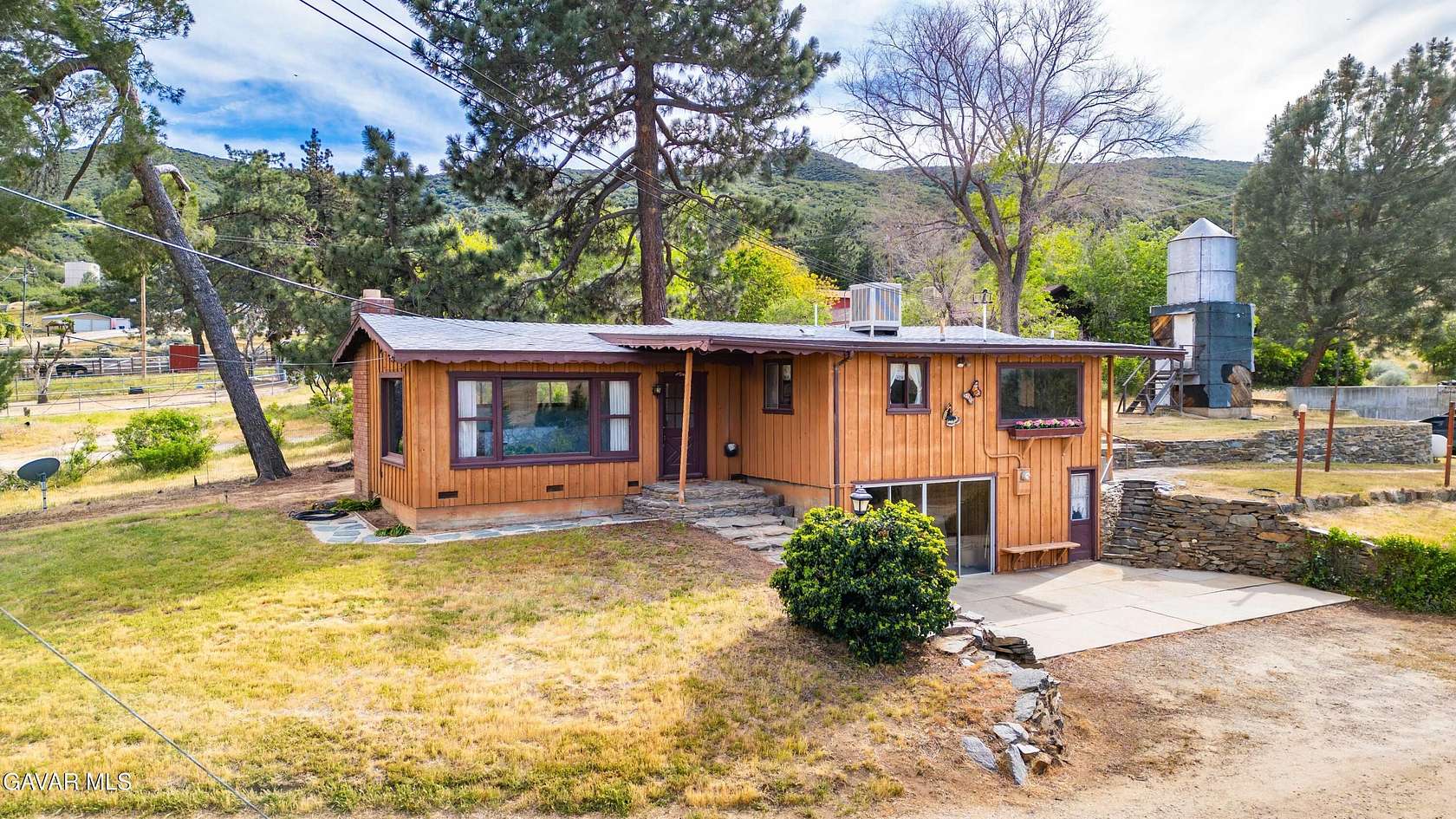 2.28 Acres of Land with Home for Sale in Leona Valley, California