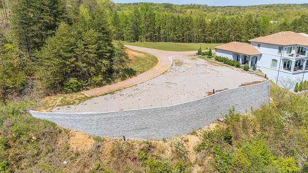 0.9 Acres of Residential Land for Sale in Savannah, Tennessee