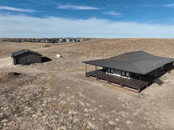 191 Acres of Agricultural Land with Home for Sale in Crookston, Nebraska
