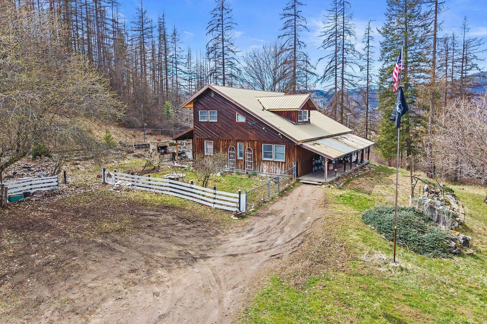 20 Acres of Land with Home for Sale in Colville, Washington